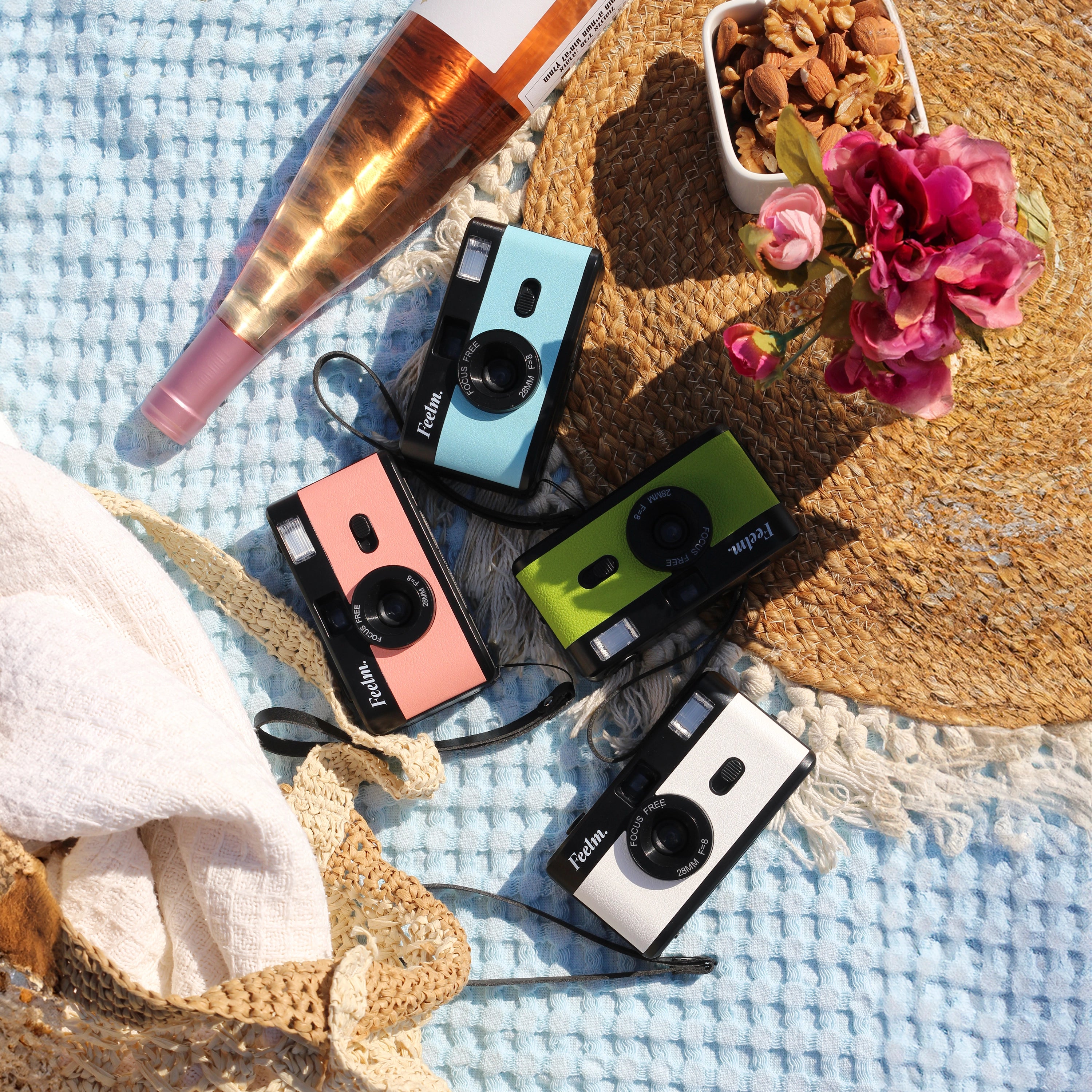 תמונה לבלוג רגעים שהמצלמת פילם הרב פעמית היא חובה